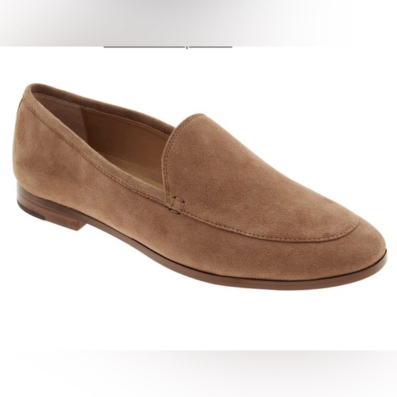 Banana Republic Shoes - Banana Republic tan suede loafers, size 9.